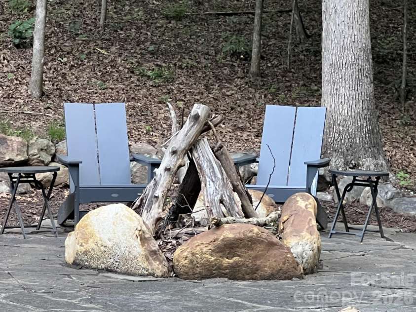 1514 Elmsford Lane, Matthews, NC 28105.  MLS# CAR4371432, YatesRealty ID 28254. Fire Pit