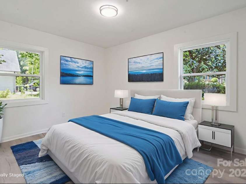 318 Cedarwood Lane, Matthews, NC 28104.  MLS# CAR4282132, YatesRealty ID 28255. 