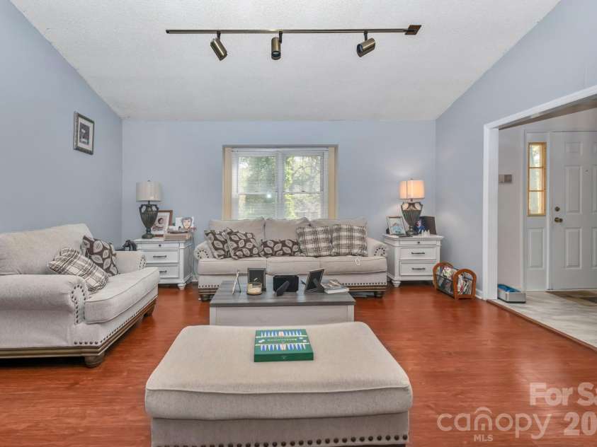 5528 Middleton Road, Durham, NC 27713.  MLS# CAR4367899, YatesRealty ID 28255. 