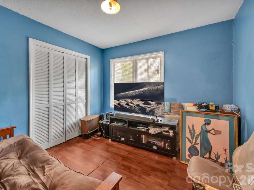 5528 Middleton Road, Durham, NC 27713.  MLS# CAR4367899, YatesRealty ID 28255. 