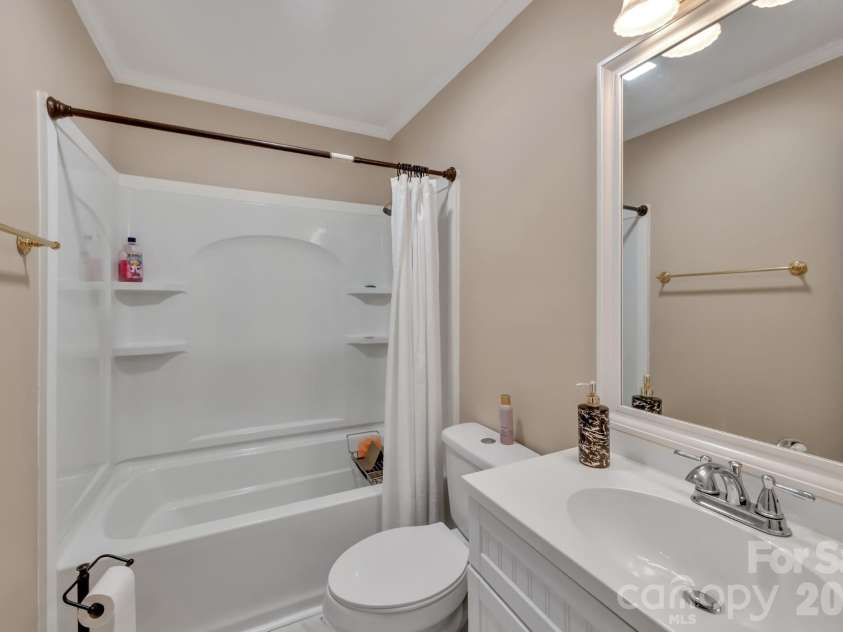 5528 Middleton Road, Durham, NC 27713.  MLS# CAR4367899, YatesRealty ID 28255. 