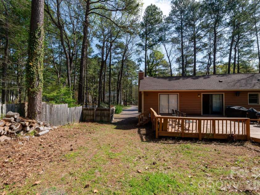 5528 Middleton Road, Durham, NC 27713.  MLS# CAR4367899, YatesRealty ID 28255. 