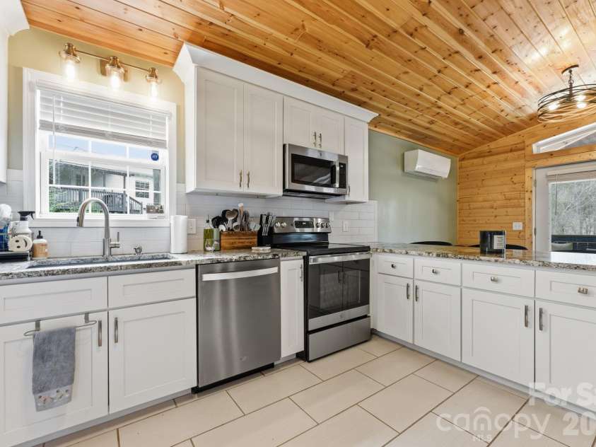 81 Bullfrog Cove Road, Sylva, NC 28779.  MLS# CAR4363486, YatesRealty ID 28256. 