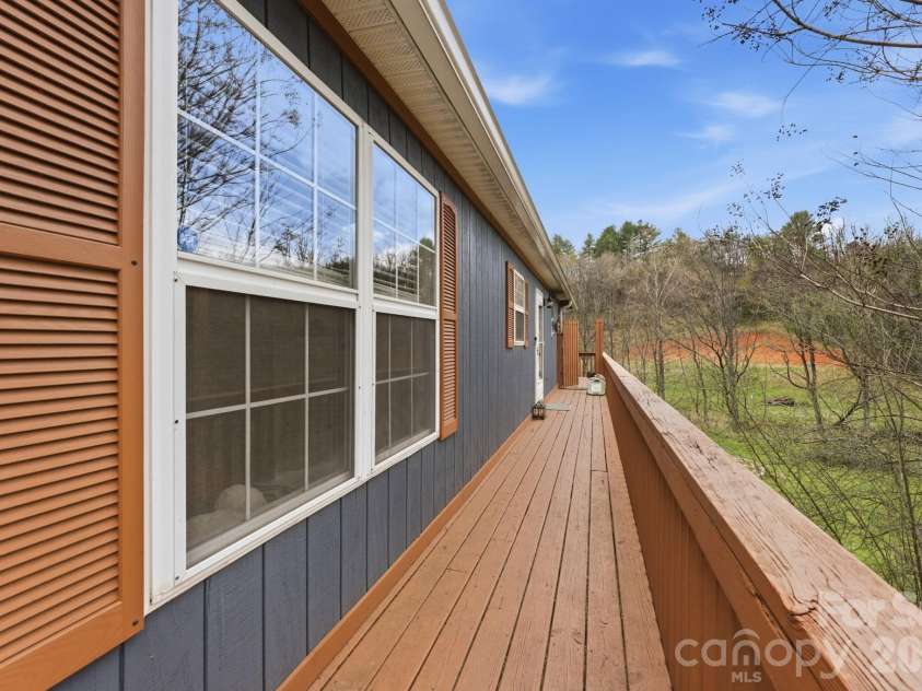 81 Bullfrog Cove Road, Sylva, NC 28779.  MLS# CAR4363486, YatesRealty ID 28256. 