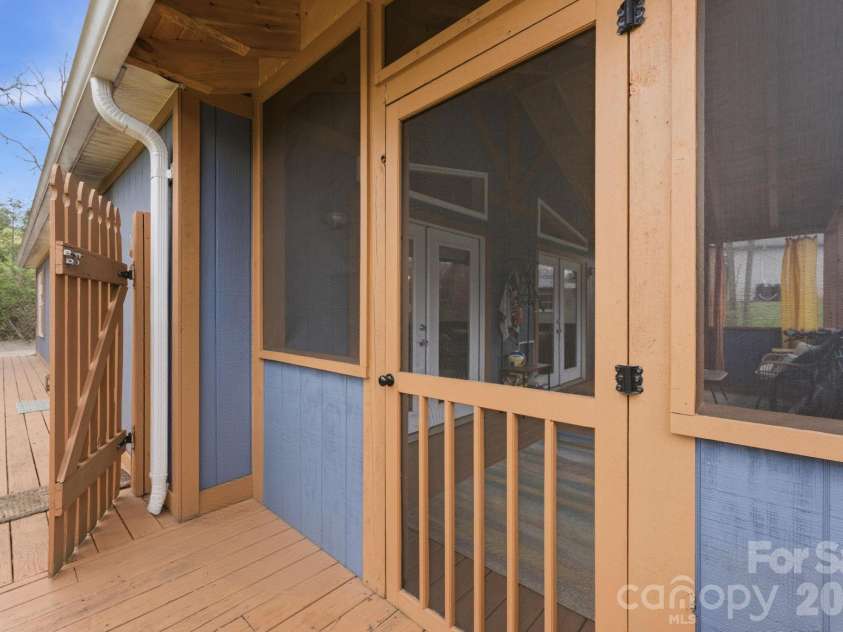 81 Bullfrog Cove Road, Sylva, NC 28779.  MLS# CAR4363486, YatesRealty ID 28256. 