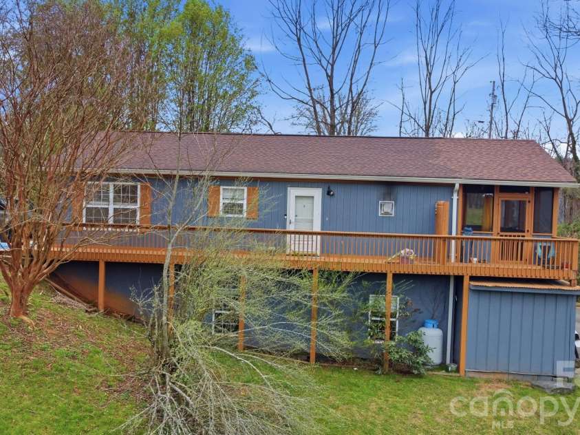 81 Bullfrog Cove Road, Sylva, NC 28779.  MLS# CAR4363486, YatesRealty ID 28256. 