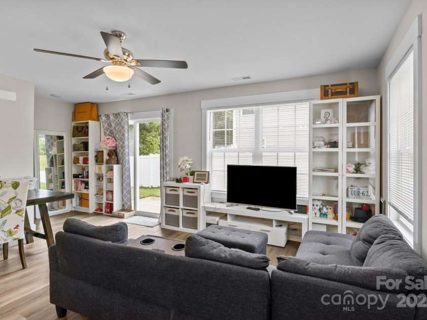 818 Carolina Avenue, Bessemer City, NC 28016.  MLS# CAR4278691, YatesRealty ID 28256. 