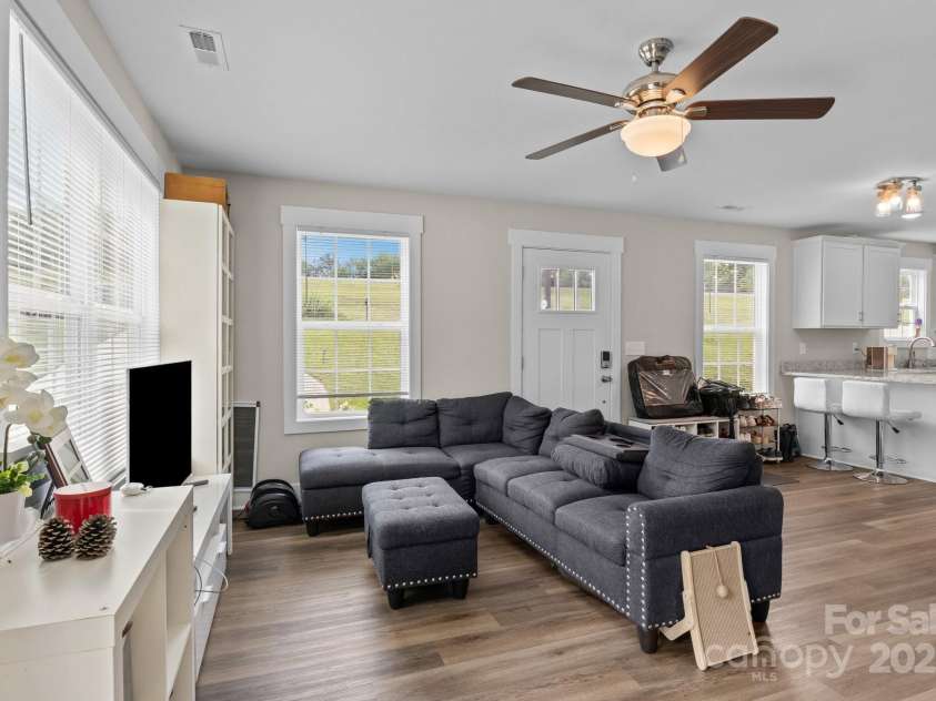 818 Carolina Avenue, Bessemer City, NC 28016.  MLS# CAR4278691, YatesRealty ID 28256. 