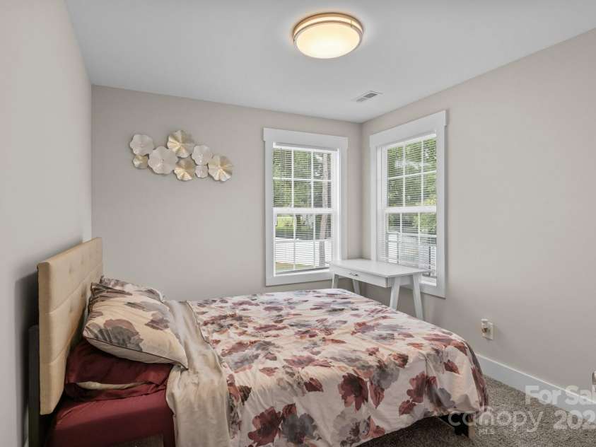 818 Carolina Avenue, Bessemer City, NC 28016.  MLS# CAR4278691, YatesRealty ID 28256. 