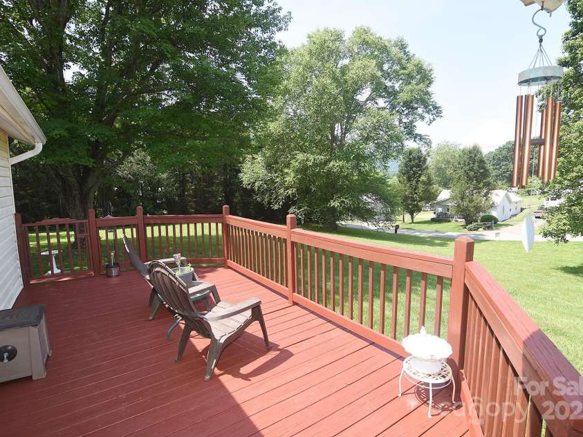 19 Mingus Street, Canton, NC 28716.  MLS# CAR4268985, YatesRealty ID 28257. 