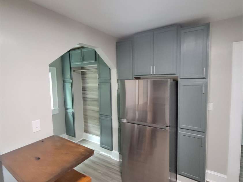 422 Gaston Avenue, Belmont, NC 28012.  MLS# CAR4386557, YatesRealty ID 28257. Kitchen