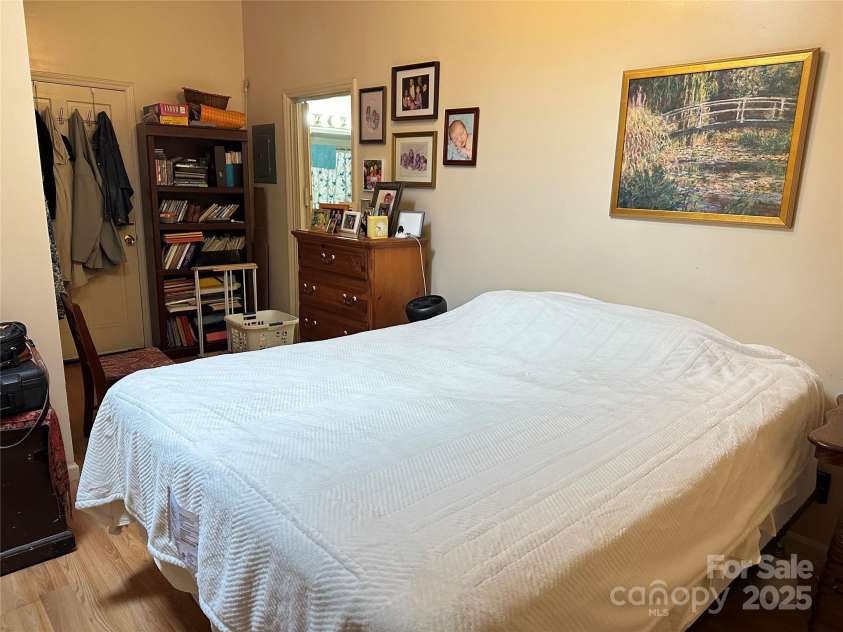 186 Blanche Lane, Stony Point, NC 28678.  MLS# CAR4281537, YatesRealty ID 28258. Apartment Bedroom