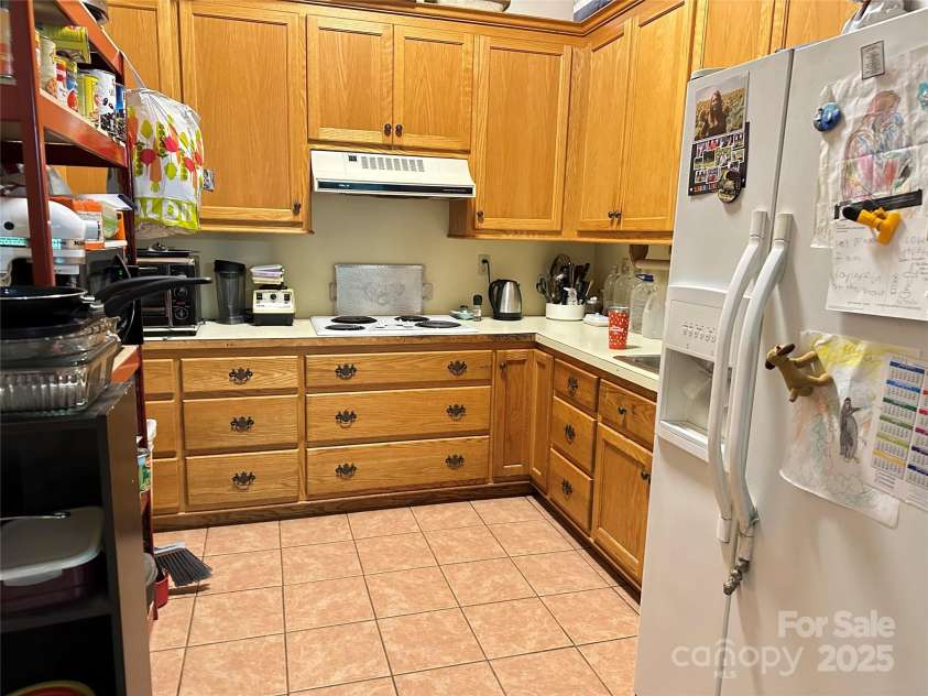 186 Blanche Lane, Stony Point, NC 28678.  MLS# CAR4281537, YatesRealty ID 28258. Apartment Kitchen