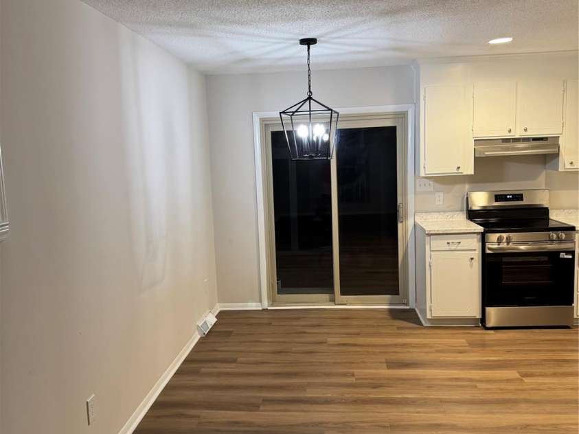 6921 Kirkcaldy Lane, Mint Hill, NC 28227.  MLS# CAR4382265, YatesRealty ID 28258. Dining Room