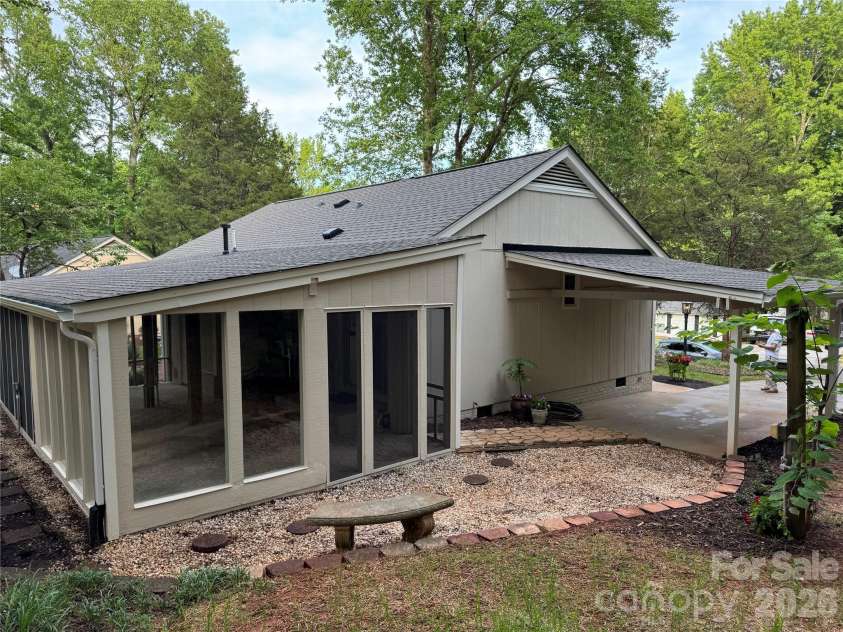 6921 Kirkcaldy Lane, Mint Hill, NC 28227.  MLS# CAR4382265, YatesRealty ID 28258. Side Elevation