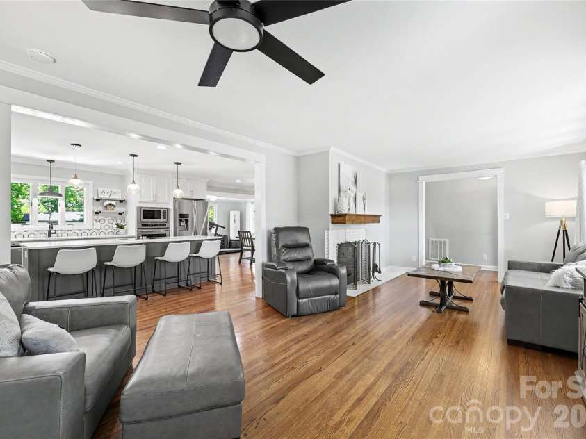 101 Amity Circle, Belmont, NC 28012.  MLS# CAR4387952, YatesRealty ID 28259. 