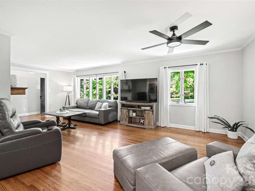101 Amity Circle, Belmont, NC 28012.  MLS# CAR4387952, YatesRealty ID 28259. 