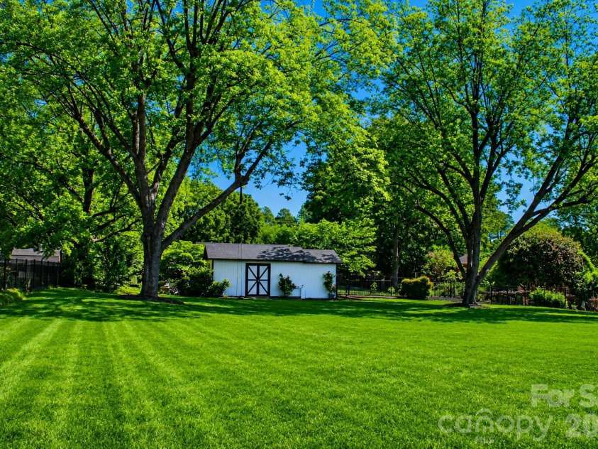 101 Amity Circle, Belmont, NC 28012.  MLS# CAR4387952, YatesRealty ID 28259. 