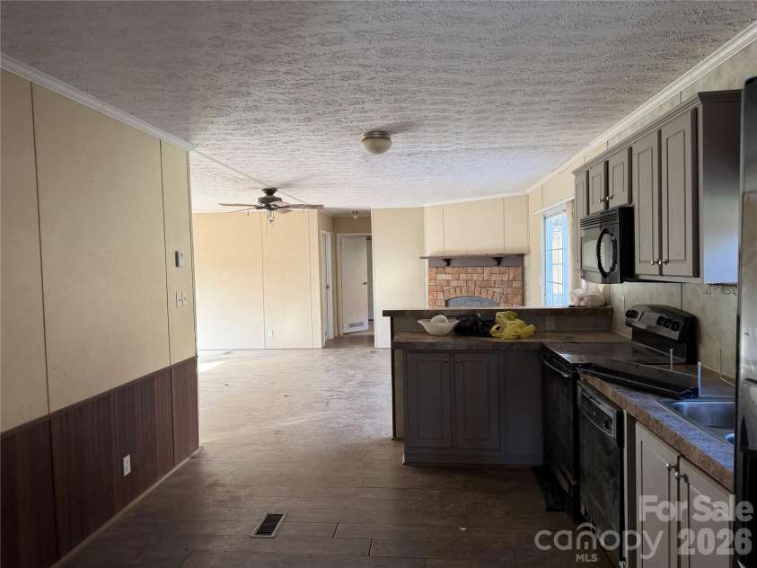 101 Highview Drive, Maggie Valley, NC 28751.  MLS# CAR4343908, YatesRealty ID 2826. 