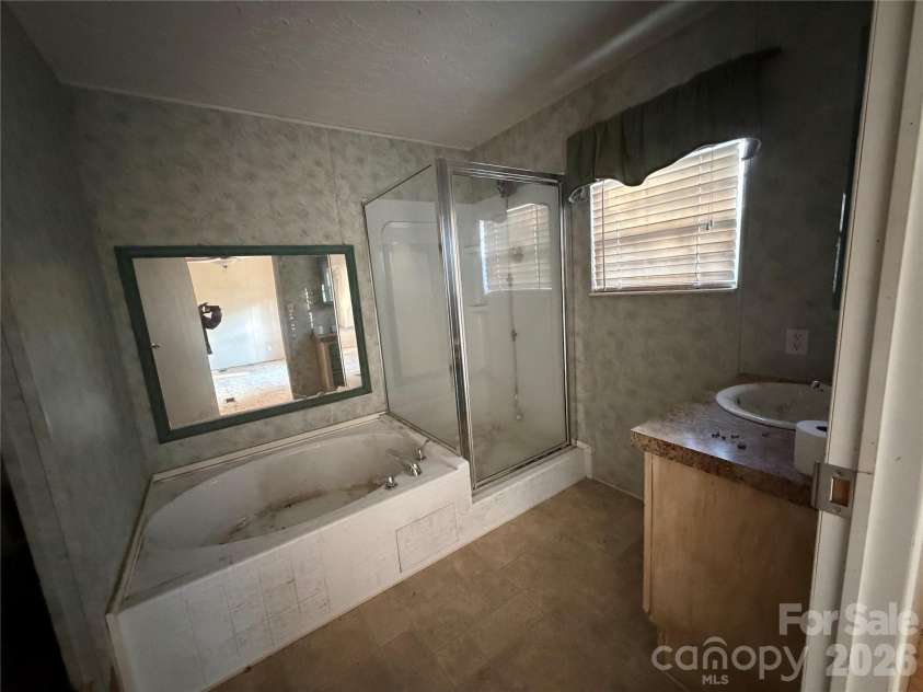 101 Highview Drive, Maggie Valley, NC 28751.  MLS# CAR4343908, YatesRealty ID 2826. 