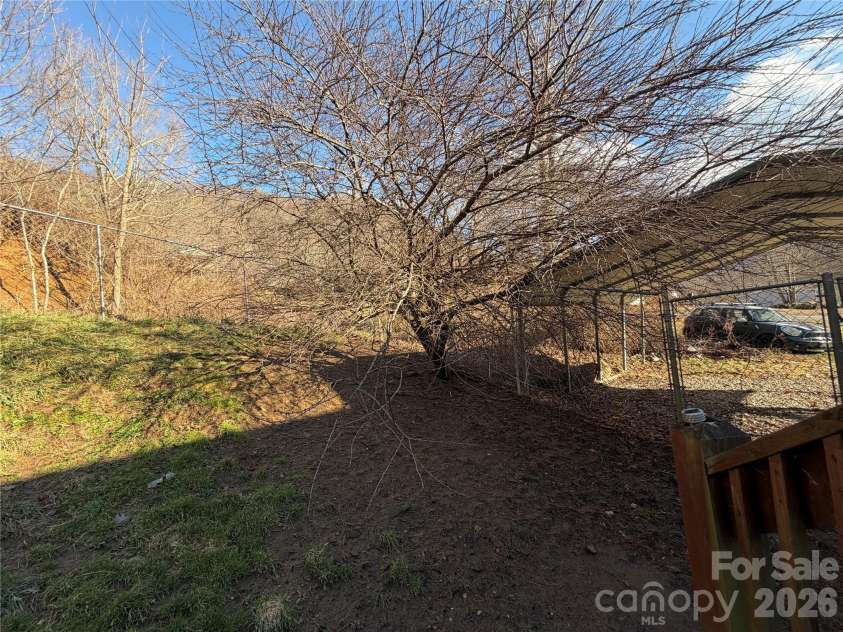 101 Highview Drive, Maggie Valley, NC 28751.  MLS# CAR4343908, YatesRealty ID 2826. 