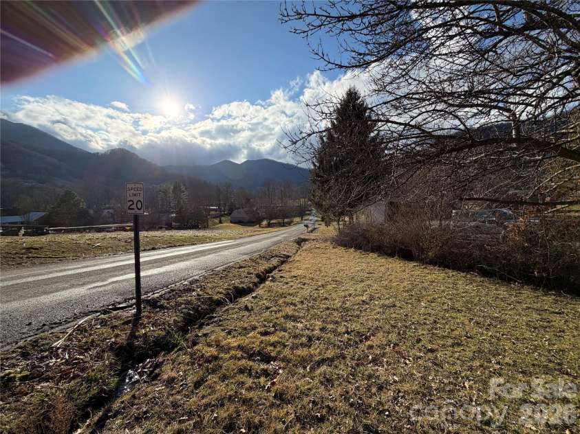 101 Highview Drive, Maggie Valley, NC 28751.  MLS# CAR4343908, YatesRealty ID 2826. 