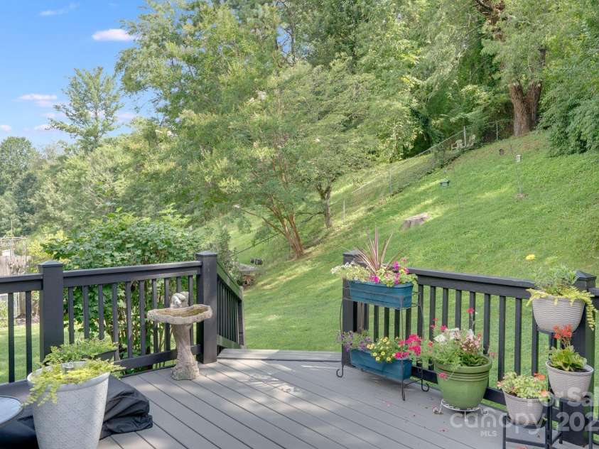 17 Lynwood Circle, Asheville, NC 28806.  MLS# CAR4282982, YatesRealty ID 28260. Private back deck for relaxing and grilling