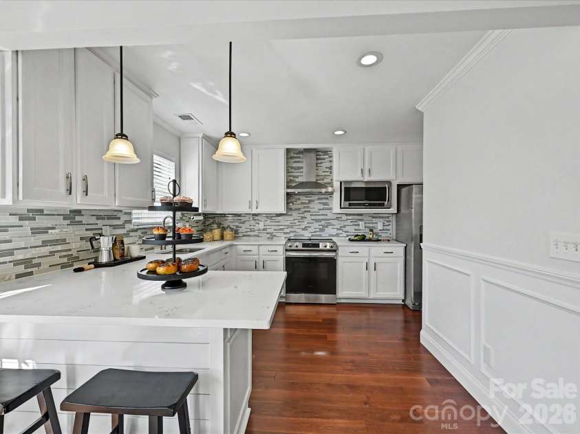 3053 Brookchase Boulevard, Fort Mill, SC 29707.  MLS# CAR4374006, YatesRealty ID 28260. Kitchen