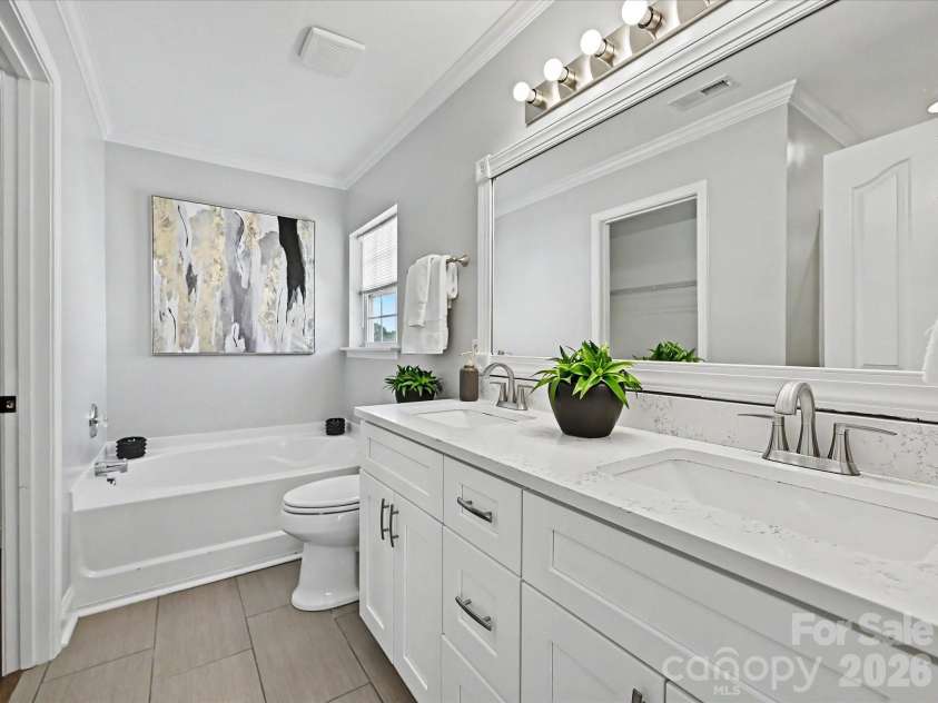 3053 Brookchase Boulevard, Fort Mill, SC 29707.  MLS# CAR4374006, YatesRealty ID 28260. Primary Bath