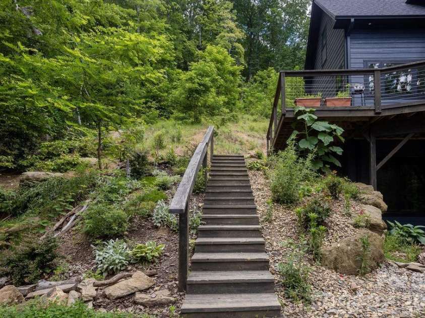 338 Fairview Forest Drive, Fairview, NC 28730.  MLS# CAR4388766, YatesRealty ID 28261. 