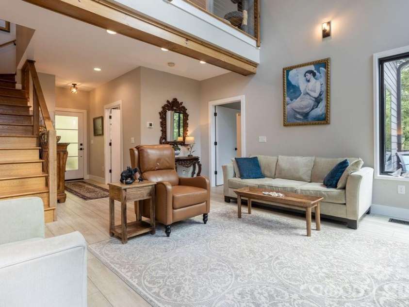 338 Fairview Forest Drive, Fairview, NC 28730.  MLS# CAR4388766, YatesRealty ID 28261. 