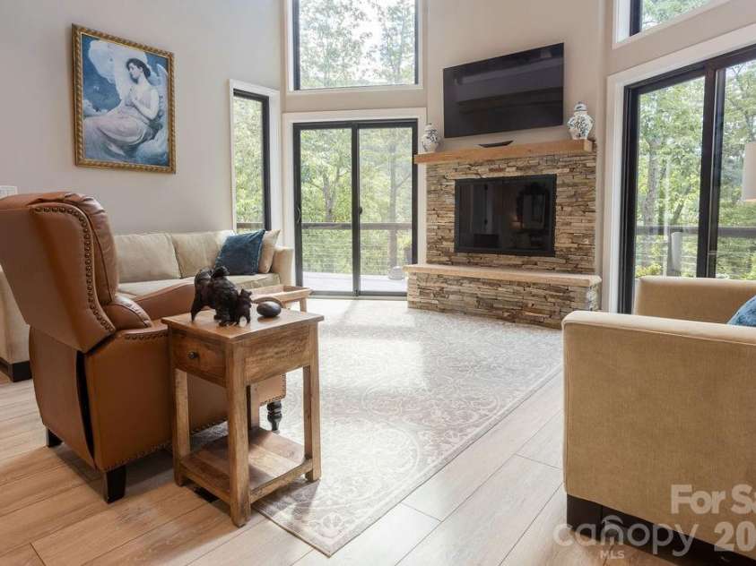 338 Fairview Forest Drive, Fairview, NC 28730.  MLS# CAR4388766, YatesRealty ID 28261. 