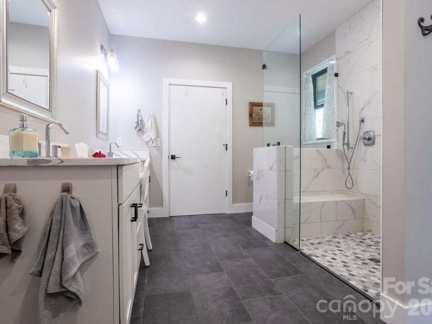 338 Fairview Forest Drive, Fairview, NC 28730.  MLS# CAR4388766, YatesRealty ID 28261. 