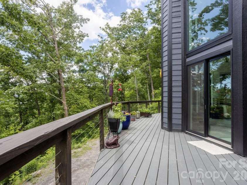 338 Fairview Forest Drive, Fairview, NC 28730.  MLS# CAR4388766, YatesRealty ID 28261. 