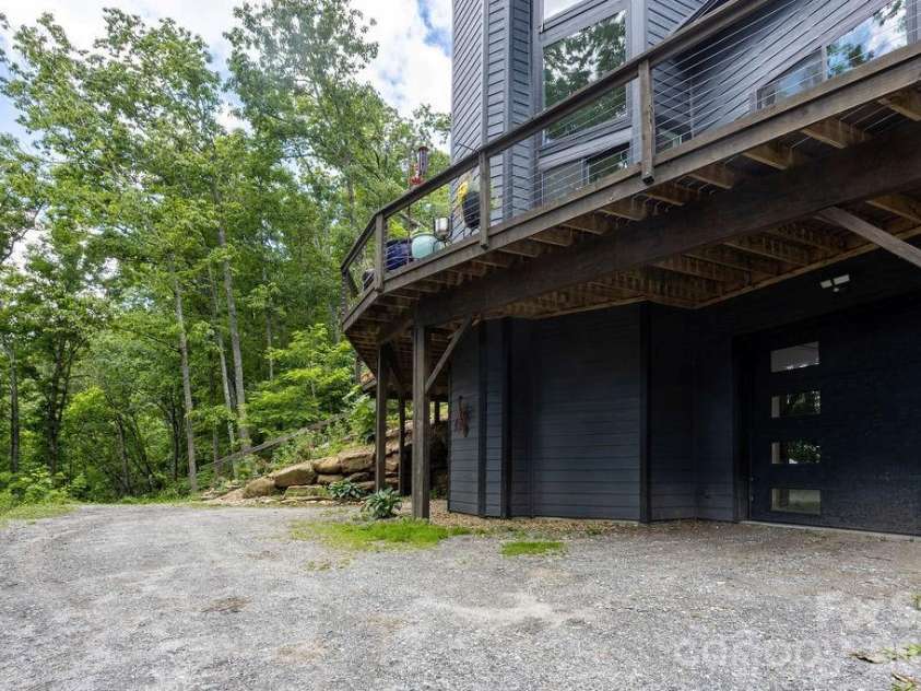 338 Fairview Forest Drive, Fairview, NC 28730.  MLS# CAR4388766, YatesRealty ID 28261. 