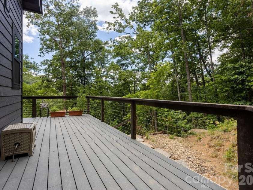 338 Fairview Forest Drive, Fairview, NC 28730.  MLS# CAR4388766, YatesRealty ID 28261. 