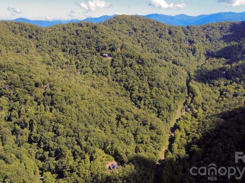 338 Fairview Forest Drive, Fairview, NC 28730.  MLS# CAR4388766, YatesRealty ID 28261. 