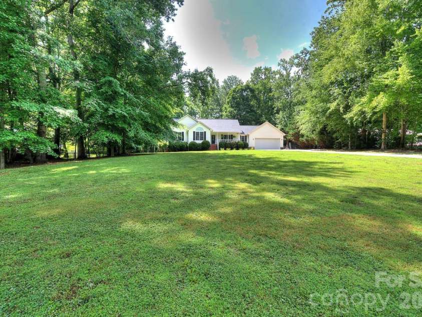 255 Tanager Drive, York, SC 29745.  MLS# CAR4382744, YatesRealty ID 28262. 