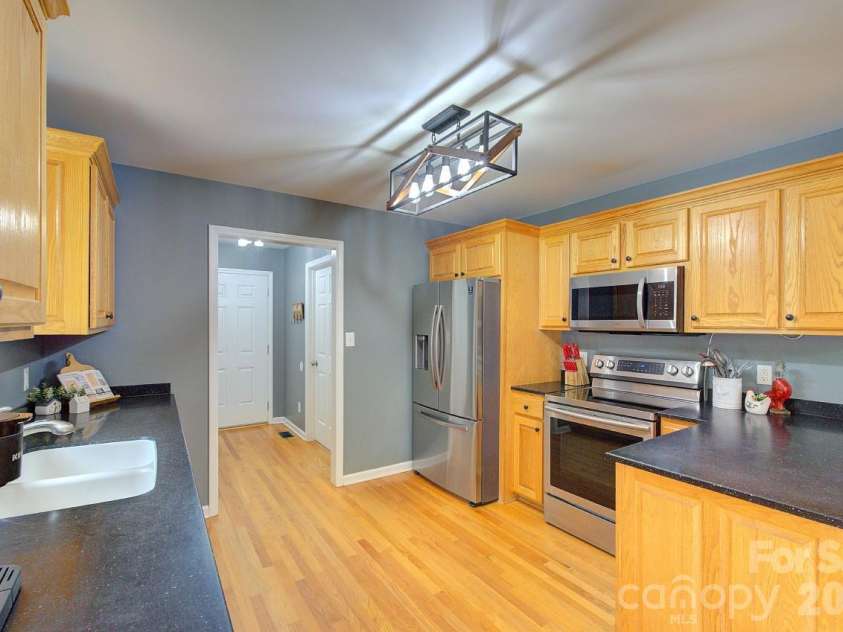 255 Tanager Drive, York, SC 29745.  MLS# CAR4382744, YatesRealty ID 28262. 
