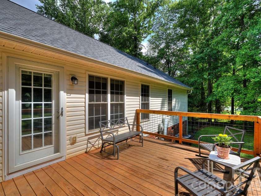 255 Tanager Drive, York, SC 29745.  MLS# CAR4382744, YatesRealty ID 28262. 