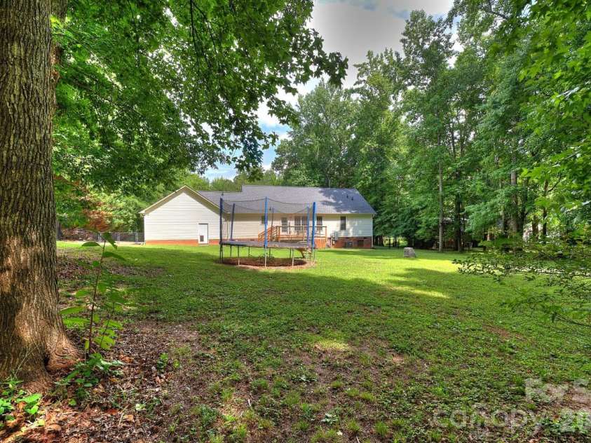 255 Tanager Drive, York, SC 29745.  MLS# CAR4382744, YatesRealty ID 28262. 
