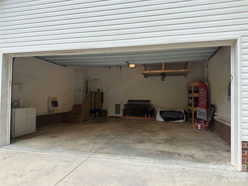 255 Tanager Drive, York, SC 29745.  MLS# CAR4382744, YatesRealty ID 28262. 