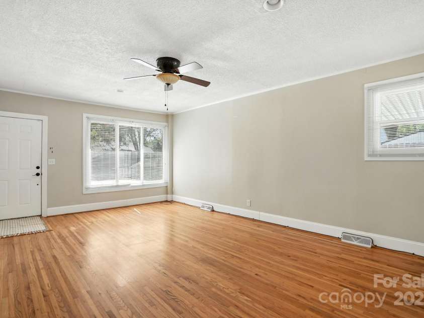 549 Spring Street, Concord, NC 28025.  MLS# CAR4284359, YatesRealty ID 28265. 