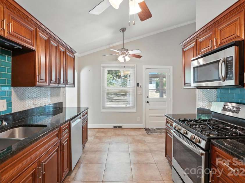 549 Spring Street, Concord, NC 28025.  MLS# CAR4284359, YatesRealty ID 28265. 