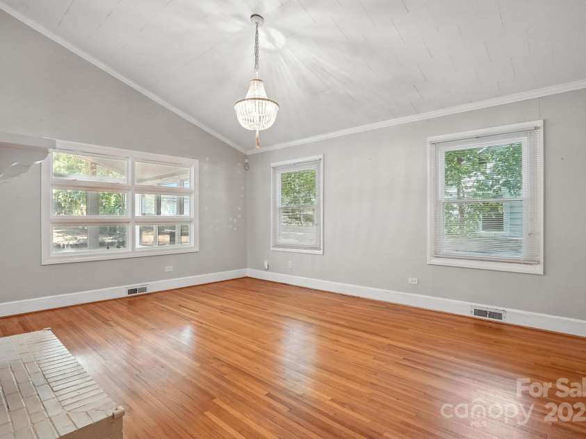 549 Spring Street, Concord, NC 28025.  MLS# CAR4284359, YatesRealty ID 28265. 