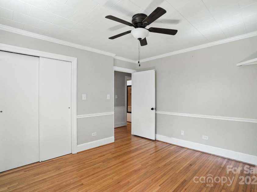 549 Spring Street, Concord, NC 28025.  MLS# CAR4284359, YatesRealty ID 28265. 