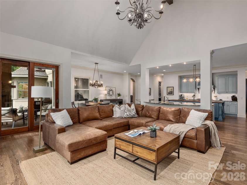 433 Coopers Hawk Drive, Asheville, NC 28803.  MLS# CAR4388428, YatesRealty ID 28266. 