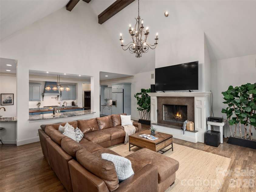 433 Coopers Hawk Drive, Asheville, NC 28803.  MLS# CAR4388428, YatesRealty ID 28266. 