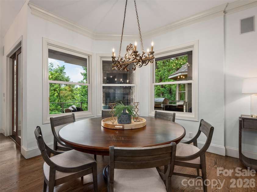 433 Coopers Hawk Drive, Asheville, NC 28803.  MLS# CAR4388428, YatesRealty ID 28266. 