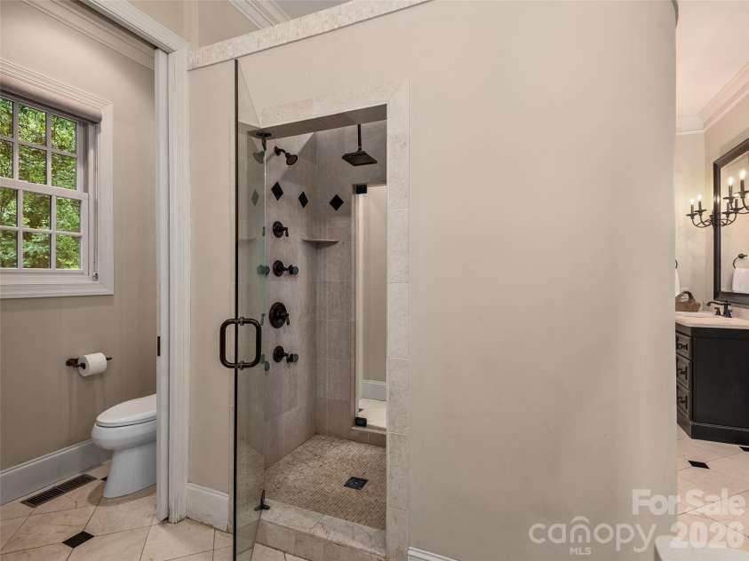 433 Coopers Hawk Drive, Asheville, NC 28803.  MLS# CAR4388428, YatesRealty ID 28266. 
